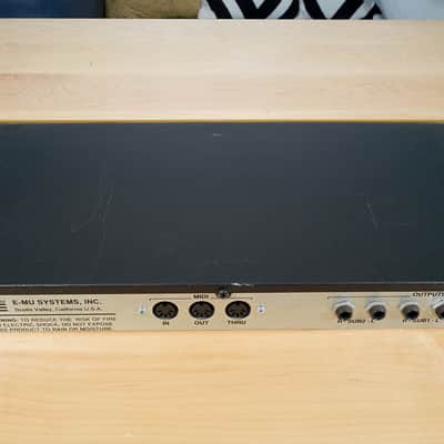 E-MU Systems Orbit 9090 V2 'The Dance Planet' Rackmount 32-Voice Synthesizer 1996 - Yellow image 4