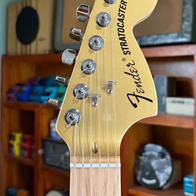 2018 Fender Limited Edition American Special Stratocaster – Aztec Gold Matching Headstock • HSC • COA image 4