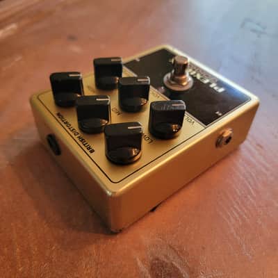 GOKKO Plexibox Guitar Distortion Effects Pedal - Gold image 5