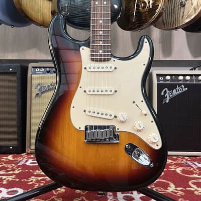 Fender 60th Anniversary American Series Stratocaster 3TS image 8