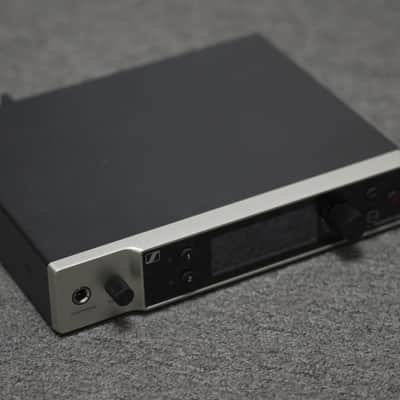 Sennheiser EW-DX EM 2 Wireless Receiver - Q1-9 Band image 1