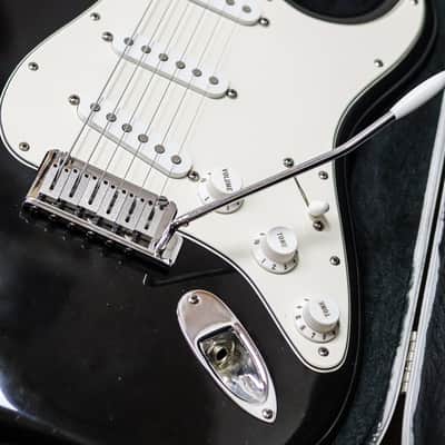 Fender Standard Stratocaster 1998 MN | Black image 3