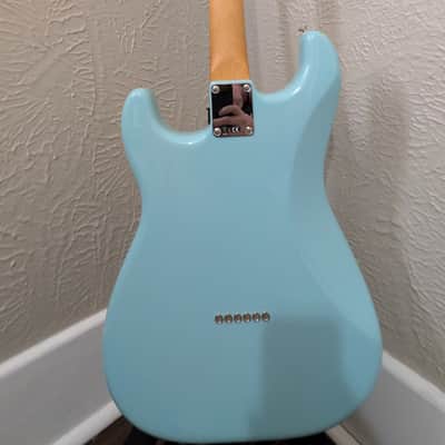 Fender Noventa Stratocaster 2021 - 2023 - Daphne Blue hardshell case image 7