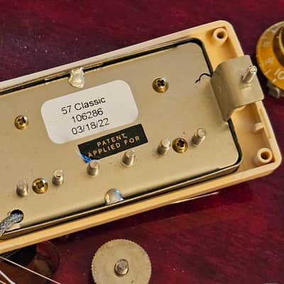 Gibson Les Paul Classic 2001 - Wine Red image 24