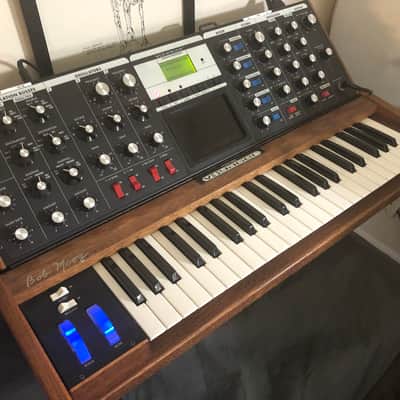 Moog Minimoog Voyager signed, w/ hard & soft case image 2