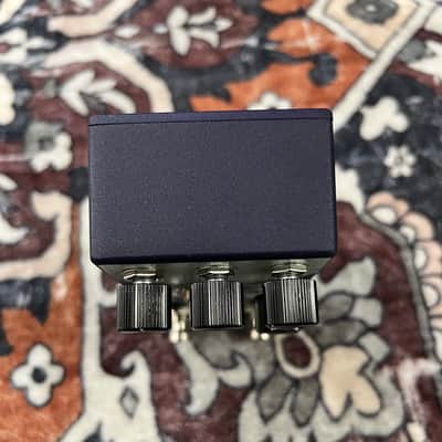 Walrus Audio Julianna Deluxe Chorus / Vibrato 2020 - Present - Blue image 5