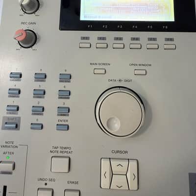 Akai MPC2000 MIDI Production Center 1997 - 2001 - Grey image 3