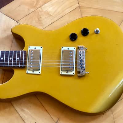 NEW Fernandes Dragonfly Electric Guitar Gold Sparkle Finish Double cutaway NOS image 3