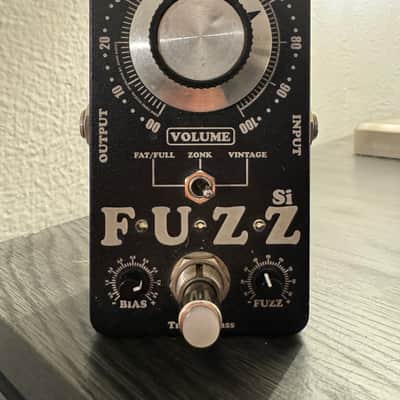 King Tone Guitar MiniFuzz Si | Reverb