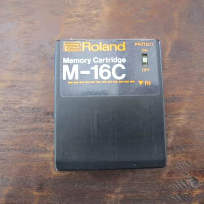 Roland  MC16C memory cartridge