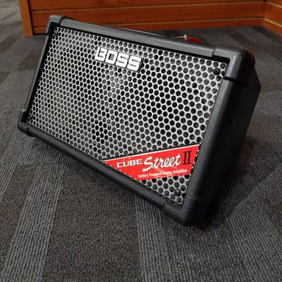 Boss Cube Street II 2-Channel 10-Watt 2x6.5" Battery-Powered Guitar Combo image 2