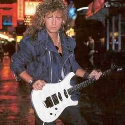 Larrivee RS-4 Kee Marcelo 1988 
Electric Blue image 22