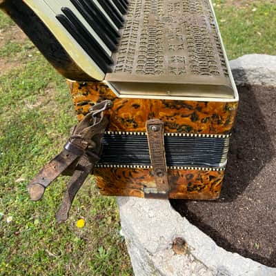RARE! Old mid 1950 Clemente Serra Piano Accordion image 6