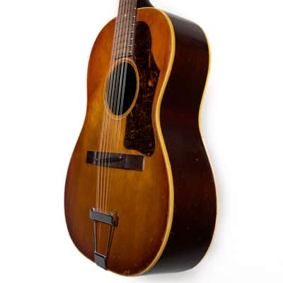Gibson 1967 B-25-12, Cherry Sunburst image 3