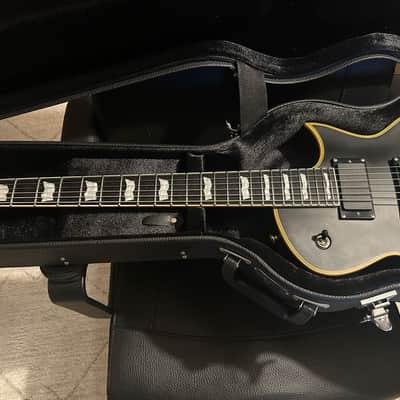 ESP LTD EC-1000 - Vintage Black - Thomann Hard Case Included Bild 2