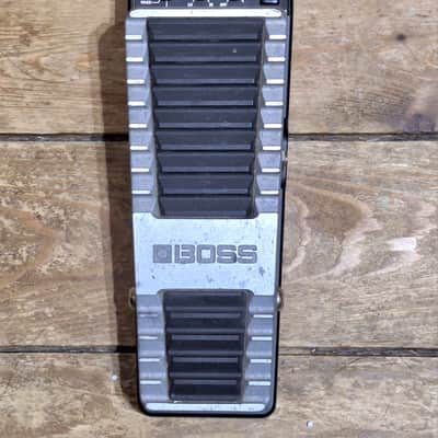 Boss PW-10 V-Wah Pedal - Programmable Wah Pedal - image 3