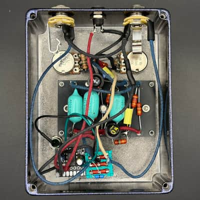 Croasmun Engineering Labs Fuzzrite image 2