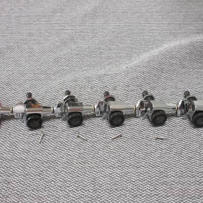 Planet Waves 6 In Line Locking RT Handed Tuners - Chrome image 2