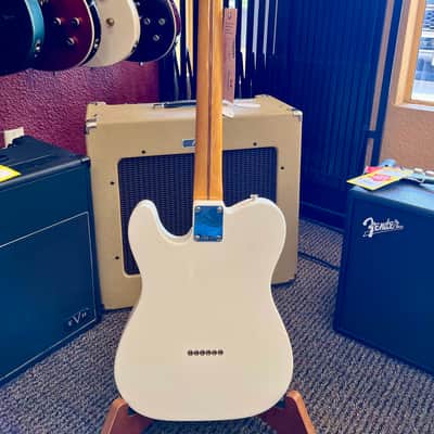 Fender LIMITED EDITION AMERICAN VINTAGE II 1951 TELECASTER®, PROTOTYPE WHITE 2025 - Prototype White image 6
