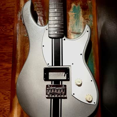Peavey Rockmaster Silver Metallic Black Stripe 3/4 Scale Electric Guitar 2010s - Graphic image 2