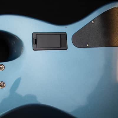 Mike Lull MV4 Left handed Bass 2009 Lake Placid Blue image 7