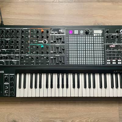 Arturia MatrixBrute Noir Edition 49-Key Synthesizer 2022 - Present - Black