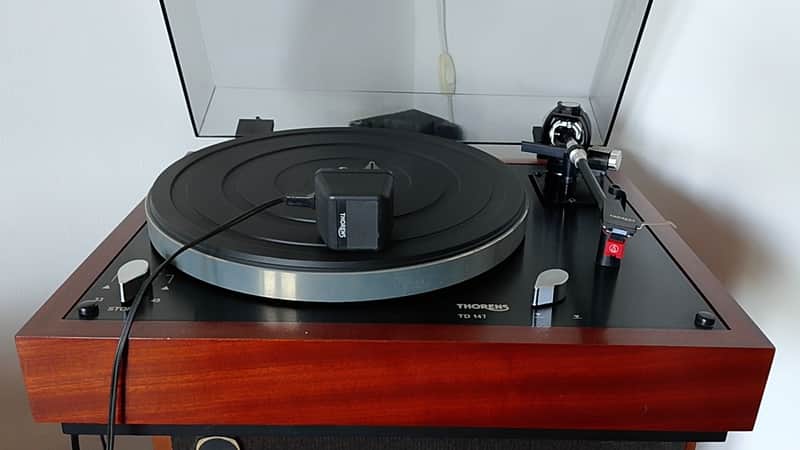 Thorens TD-147 Turntable new belt