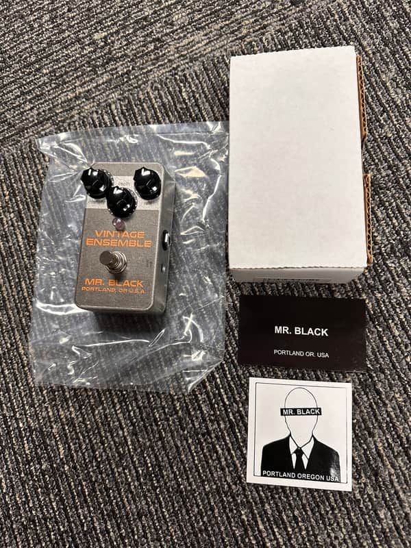 Mr. Black Vintage Ensemble