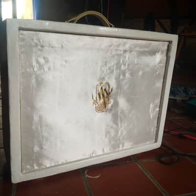 HYBRID CABINET 112 CELESTION NEO CREAMBACK 2026 - Oil, acrylic, hard shellac, fiberglass. image 13