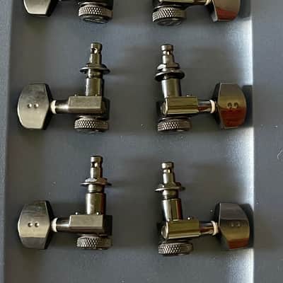 Graph Tech Ratio 3X3 Contemporary 2-Pin Locking Tuners - BLACK, #PRL-8311-B0 image 1