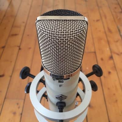Telefunken Elektroakustik ELA-M 251F Tube Microphone image 6