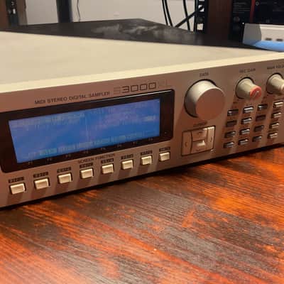 Akai S3000XL Sampler with 8 outputs IB208P - cleaned and refreshed image 3