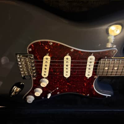 Fender American Professional Classic Stratocaster 2025 - Present - Faded Black image 2