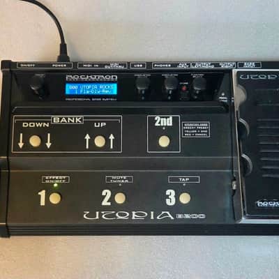 Rocktron Utopia B200 Bass Guitar Effects Processor Pedalboard w/Case - (Make OFFER!) image 3