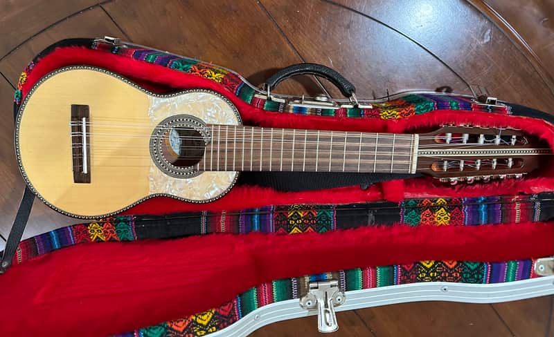 Charango Acha CP08 February 2022 | Reverb