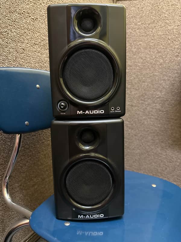 M-Audio Studiophile AV40 Studio Monitors image 1
