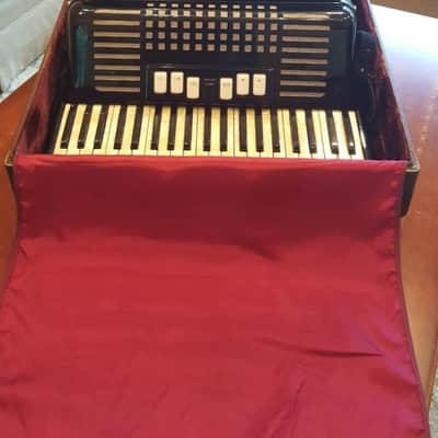 excelsior ACCORDIANA ACCORDION #608  1950's black image 1