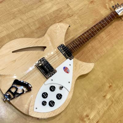 Rickenbacker 330 MG 6-String Electric Guitar MapleGlo (Natural) image 11