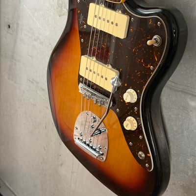 Fender Jazzmaster JM66B Crafted in Japan - Sunburst image 3