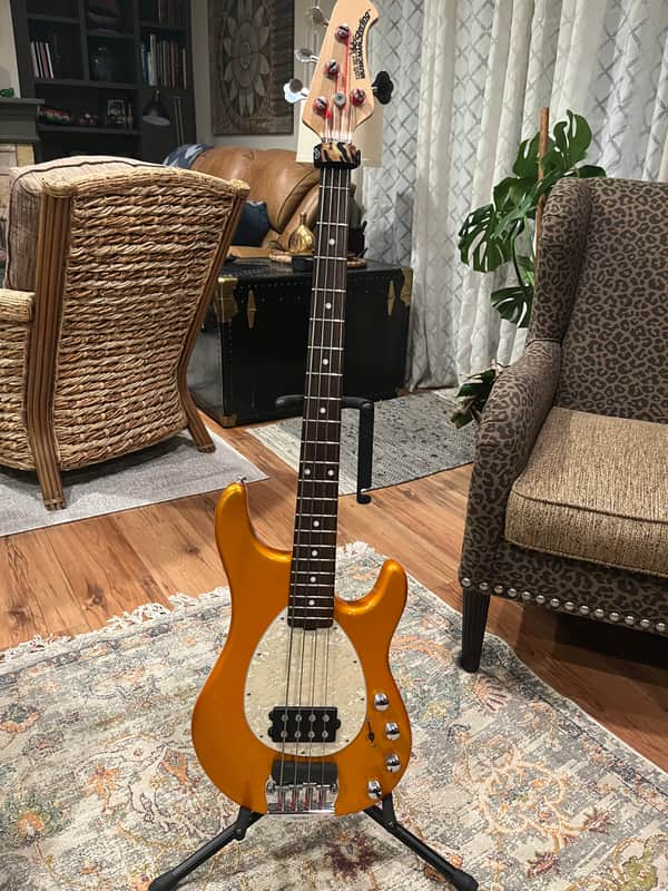Ernie Ball Music Man Sterling 4 H with Rosewood Fretboard