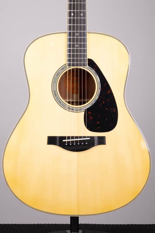 Yamaha LL16M ARE Original Jumbo - Natural image 1