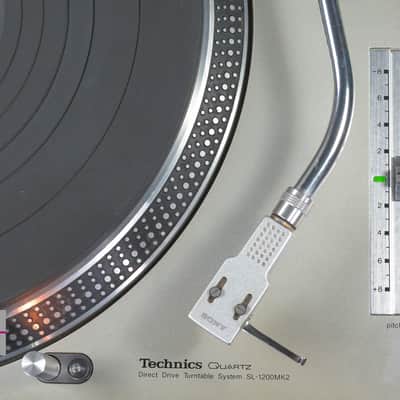 Technics SL-1200MK2-A Silver Direct Drive DJ Turntable in Good Condition+ image 21