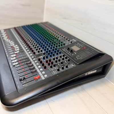 Yamaha MGP24X 24-Channel Analog Mixing Console w/ Rolling Hard Case & Manual 2013 image 9