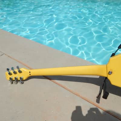 Hamer Vector 1981 Yellow V OHSC Tags image 13