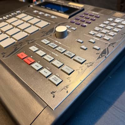 Akai MPC3000LE MIDI Production Center 1999 - 2001 - Black image 25