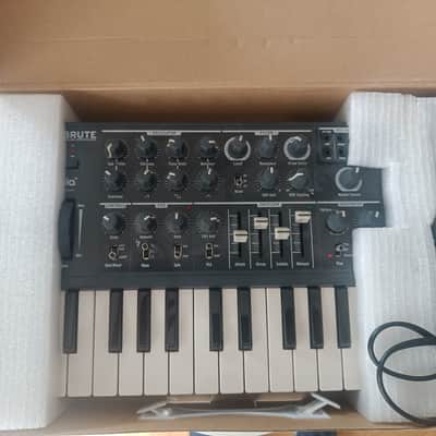 Arturia MicroBrute with rare gig bag