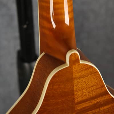 Kentucky KM-252 Deluxe A-Style Mandolin - Natural - 2nd Hand image 8