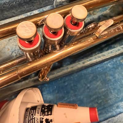 Conn 22B Victor 1960 - Brass Lacquered image 6