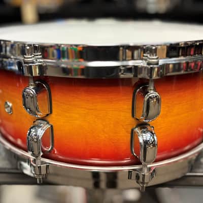 Tama Used Starclassic Bubinga Birch 5.5x14 Snare Cherry Natural Burst image 5