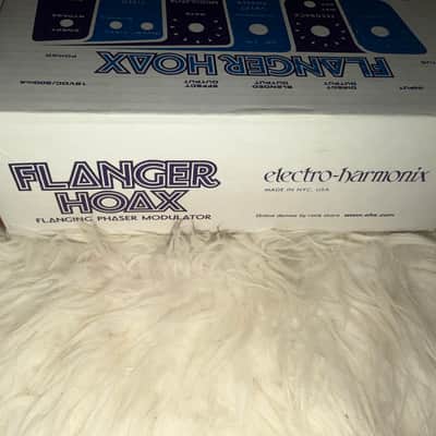 With box/ power supply/ most all inserts Electro-Harmonix Flanger Hoax Phaser / Flanger Modulator 2010s - Blue / Purple image 6